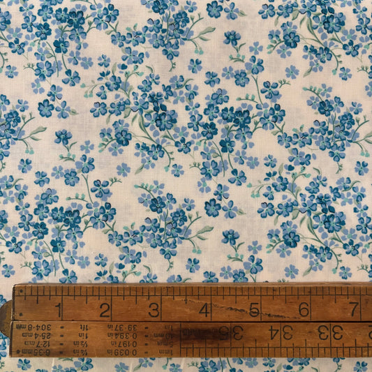 Liberty Lasenby Quilting Cotton - Floral Nostalgia - Forget Me Not Trail C