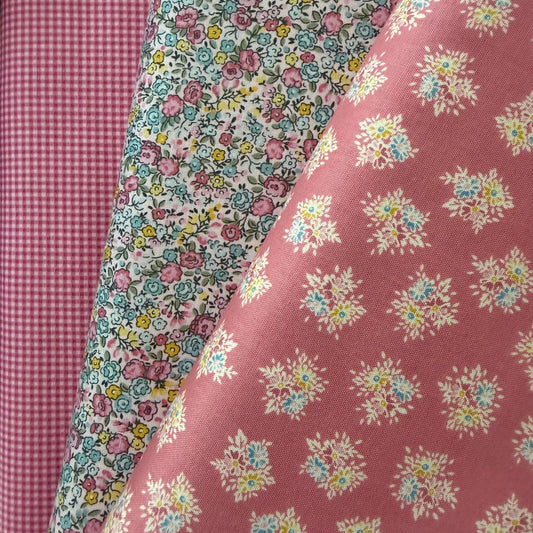 Petit Fleur Pink Gingham - by Makower Uk for Andover