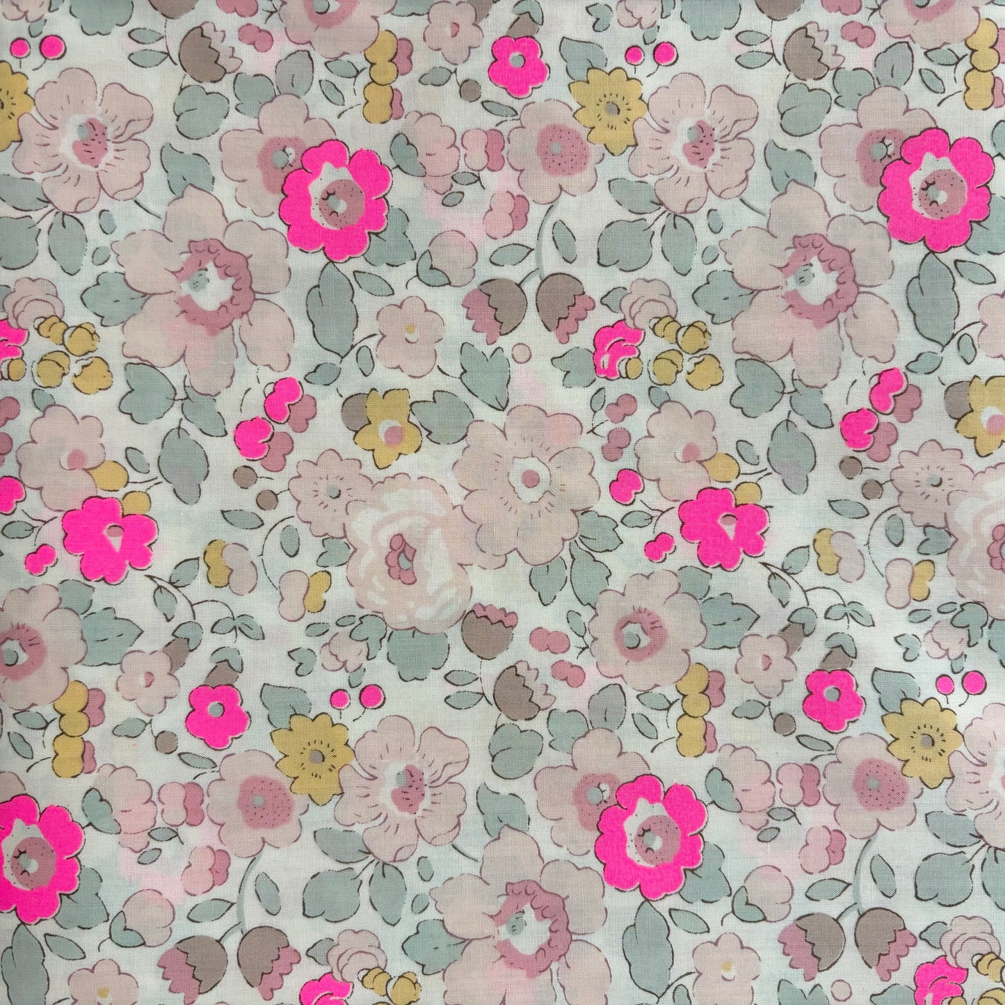 Fat Eighth - Betsy Liberty Tana Lawn - Japanese