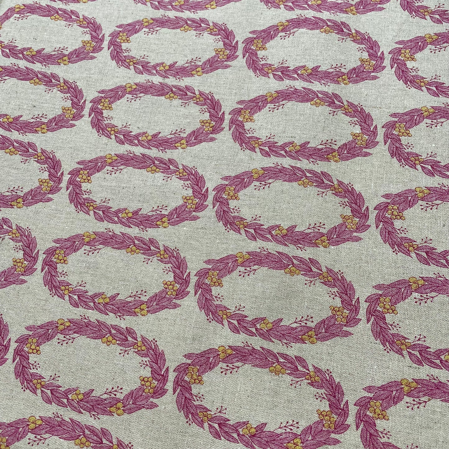 Wreath - Pink by Alice Makabe