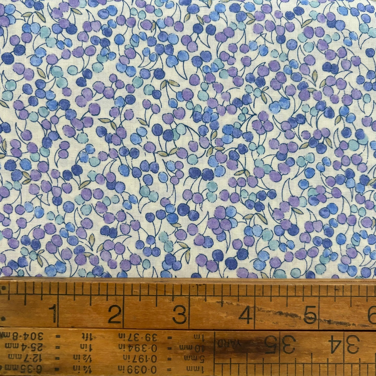 Blue Cherries - lawn by Hokkoh