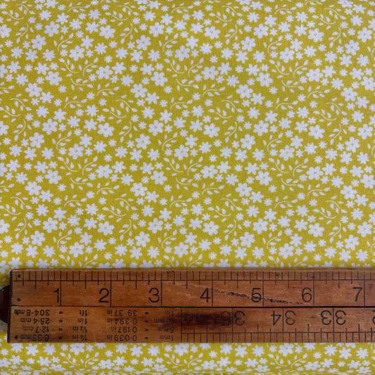 Raspberry Summer - Blossom Small Floral - Moda