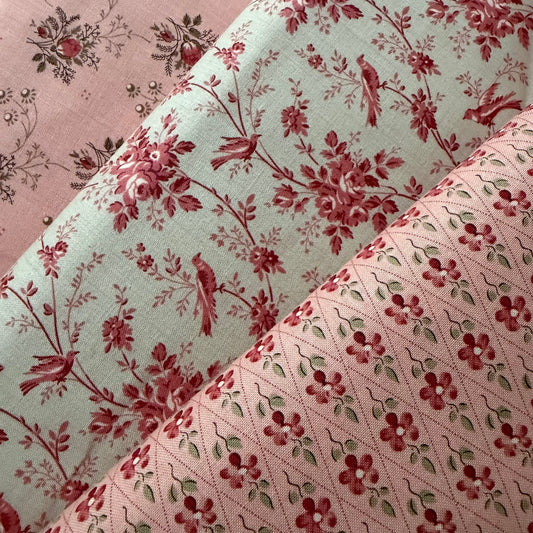 French General - Fleur De Paris - Primvere Florals Rosebud in Pale Rose