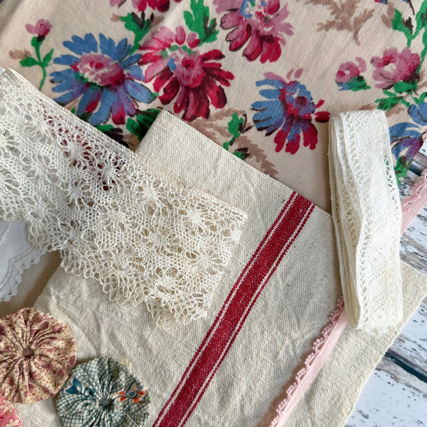Vintage Needlebook Kit (G)