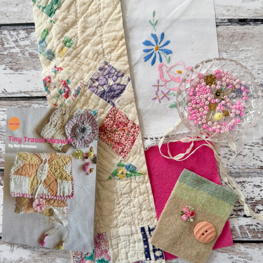Small Project - Tiny Travel Huswif (Kit and Pattern)