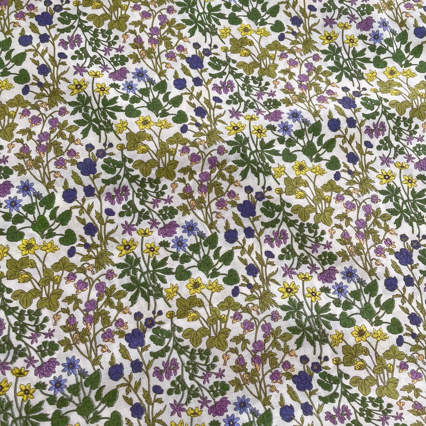 Hokkoh Floral - Lawn