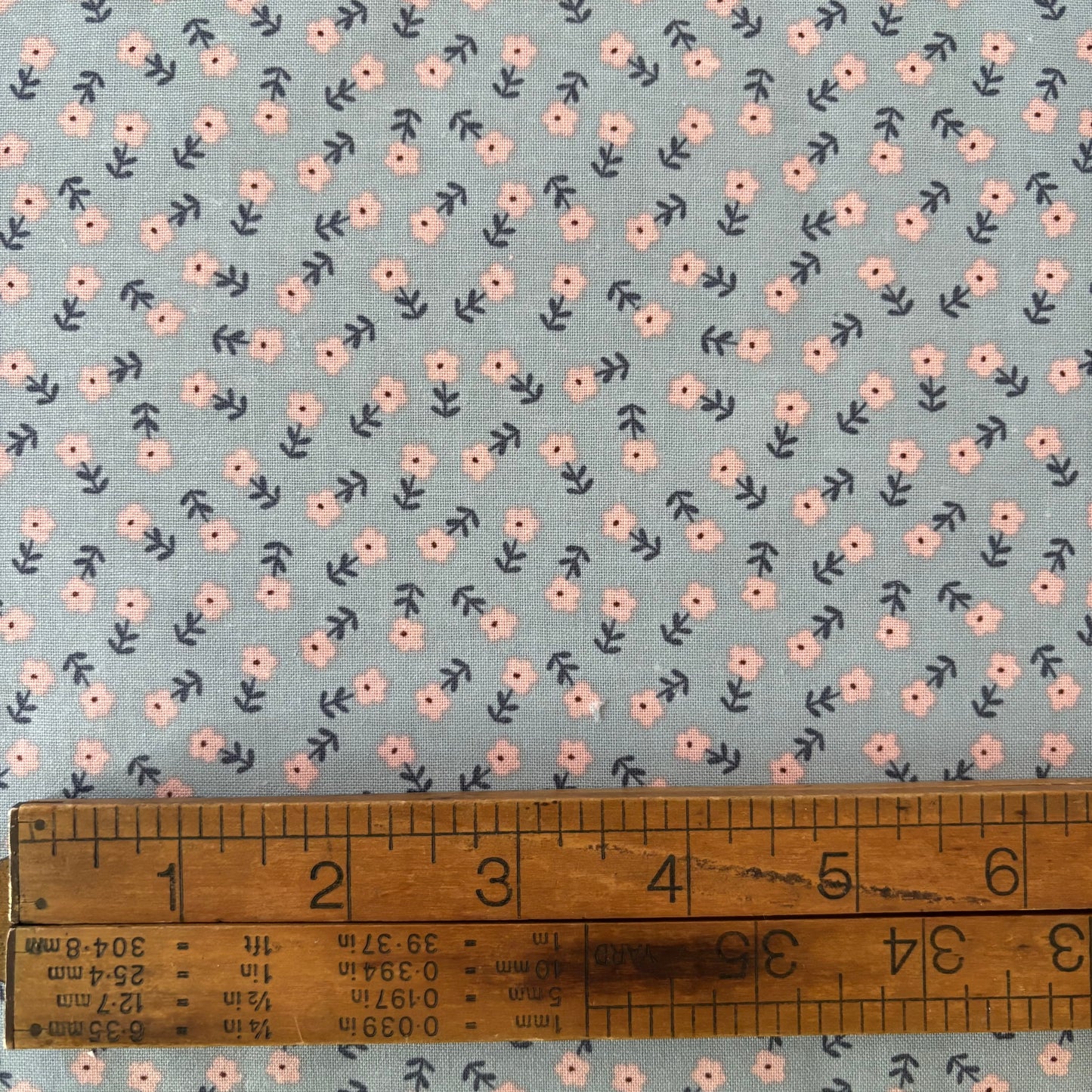 Cozy Bébé Flowers in Dove - Riley Blake
