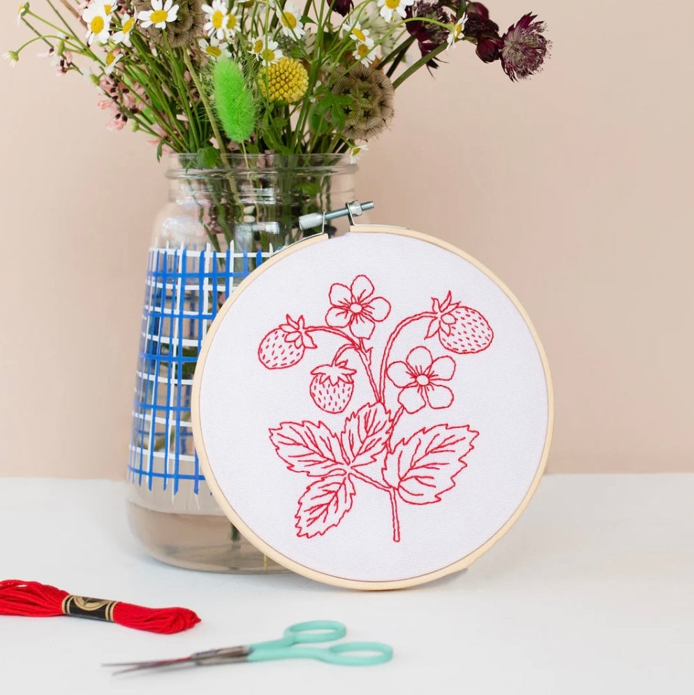 Cotton Clara - Strawberry Embroidery Kit