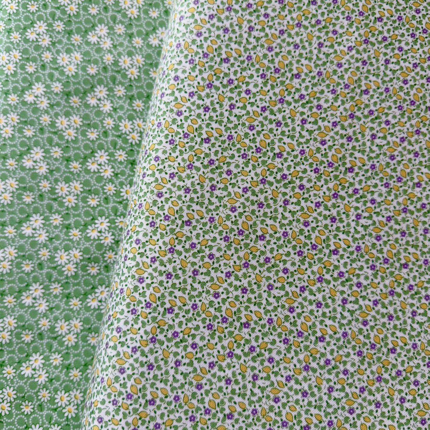 Aunt Grace Goes Scrappy by Judie Rothermel for Marcus Fabrics - Ditsy - Green