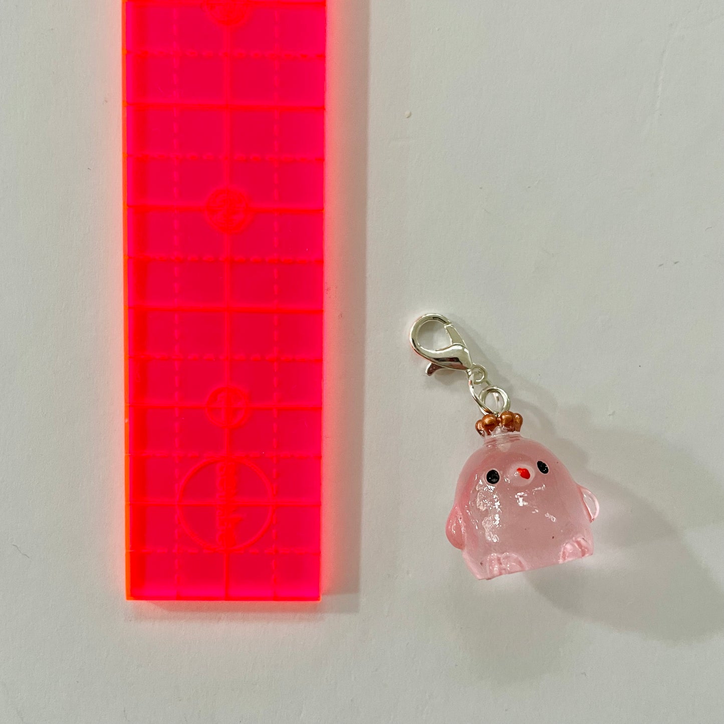 Pinky with Crown Zipper Charm