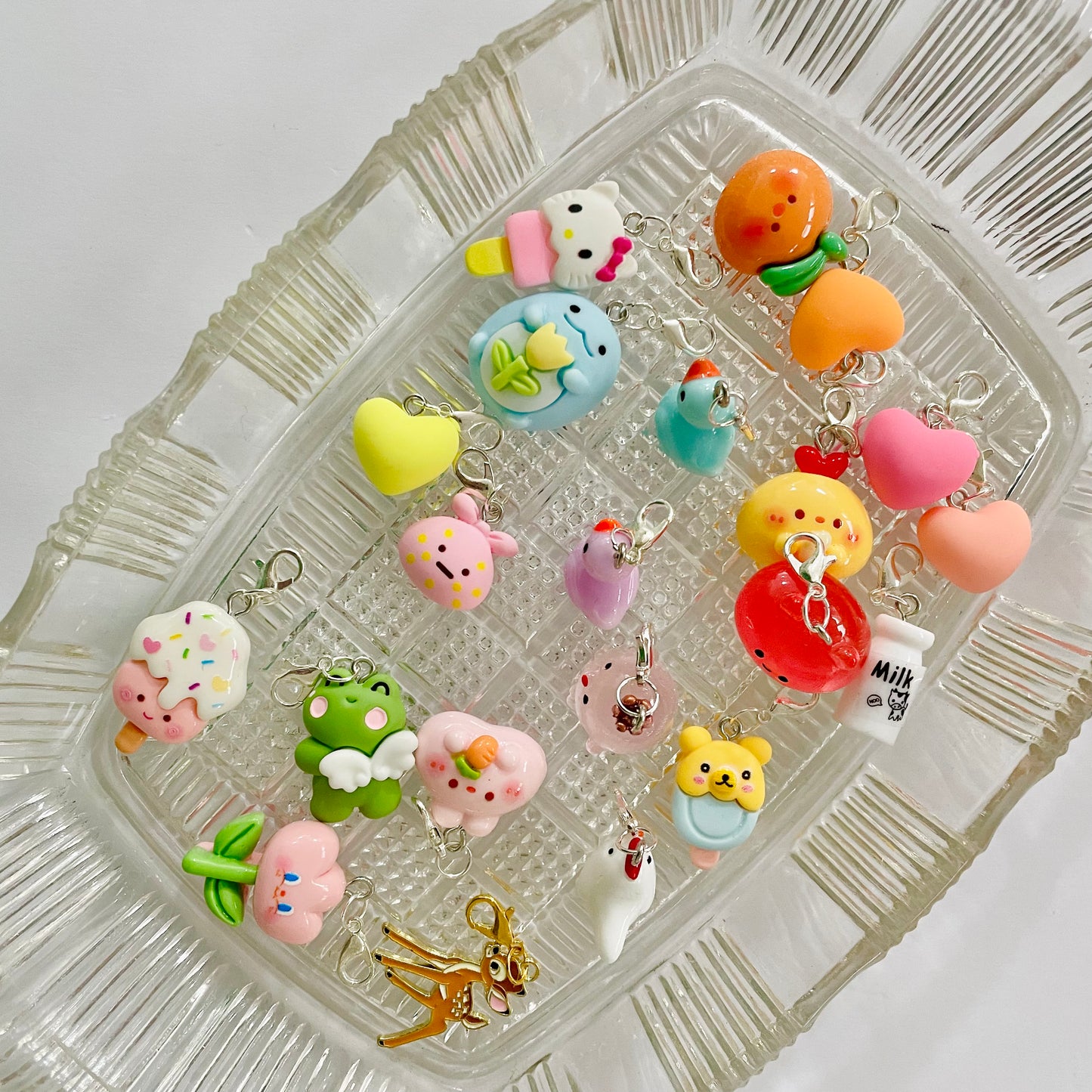 Very Beary Icy Pole Zipper Charm