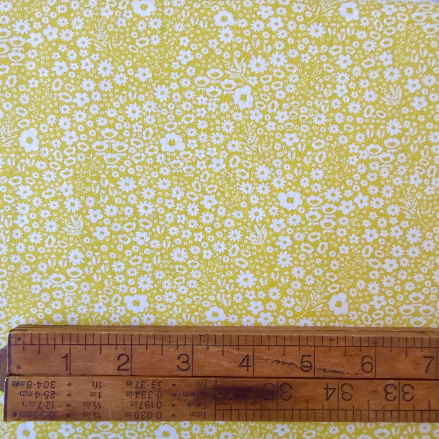 Ditsy Daisy - Chartreuse