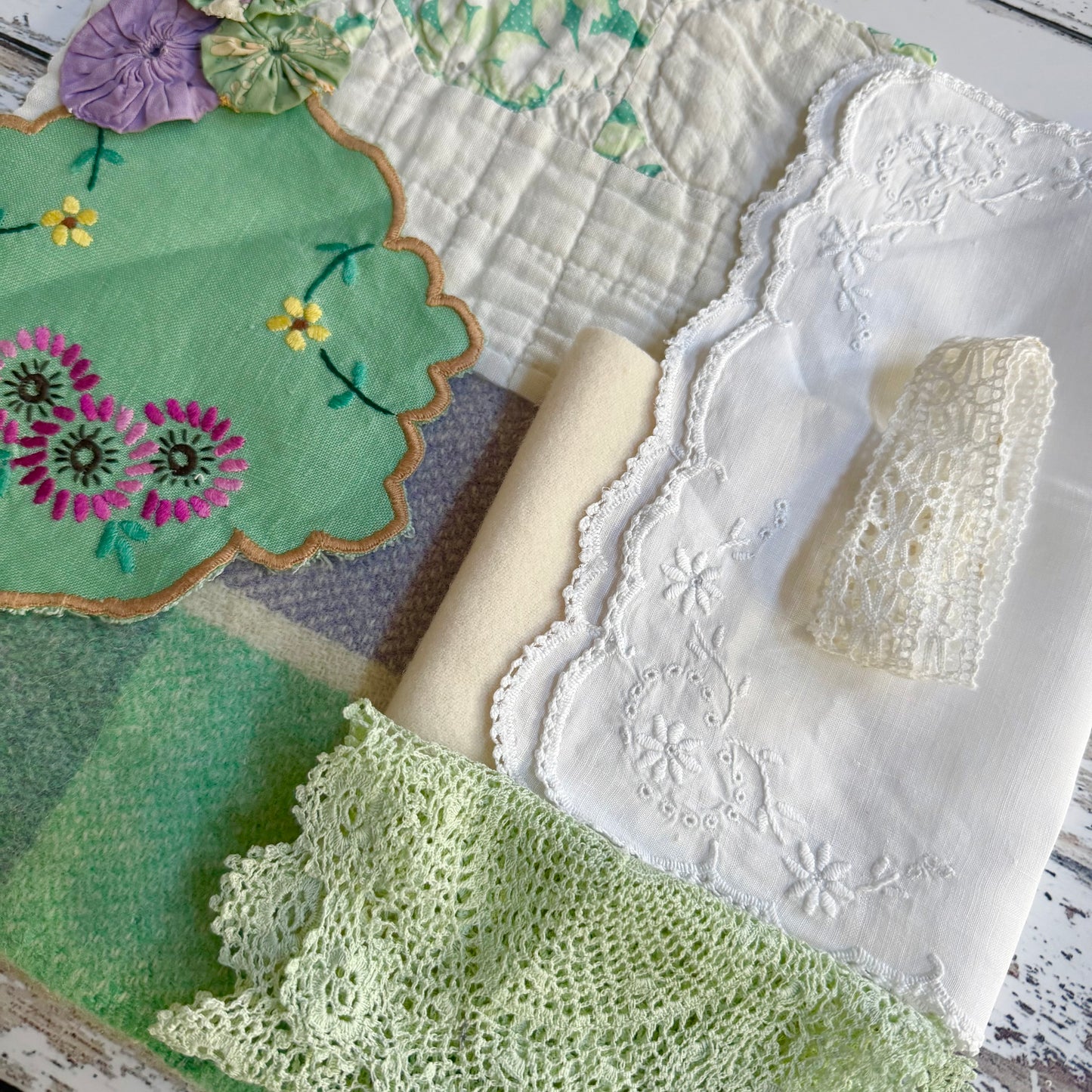 Vintage Quilt Needlebook Kit (1)