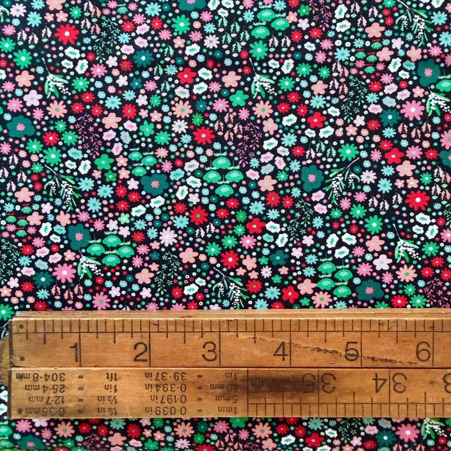 Ditsy Daisy - Black