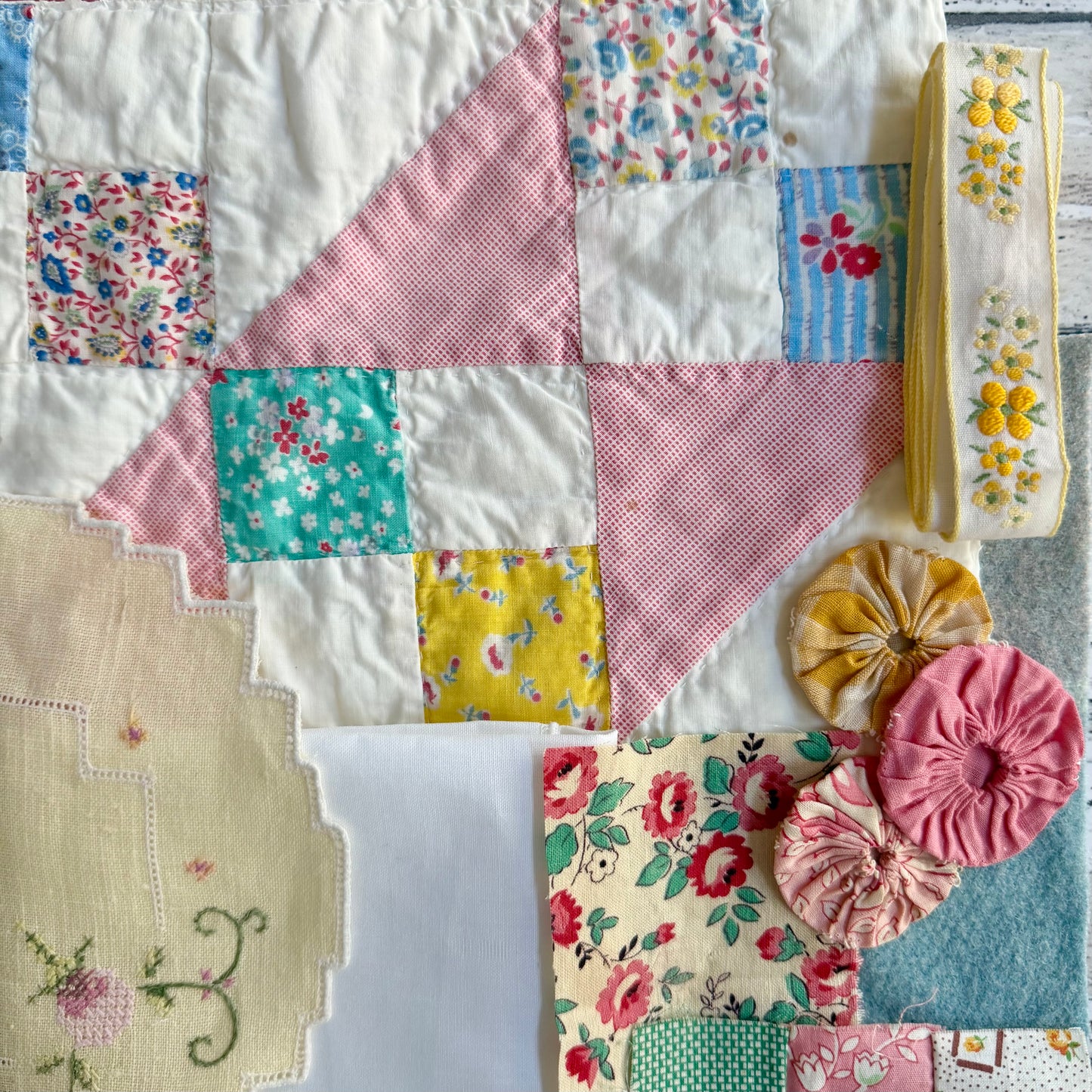 Vintage Quilt Needlebook Kit (6)