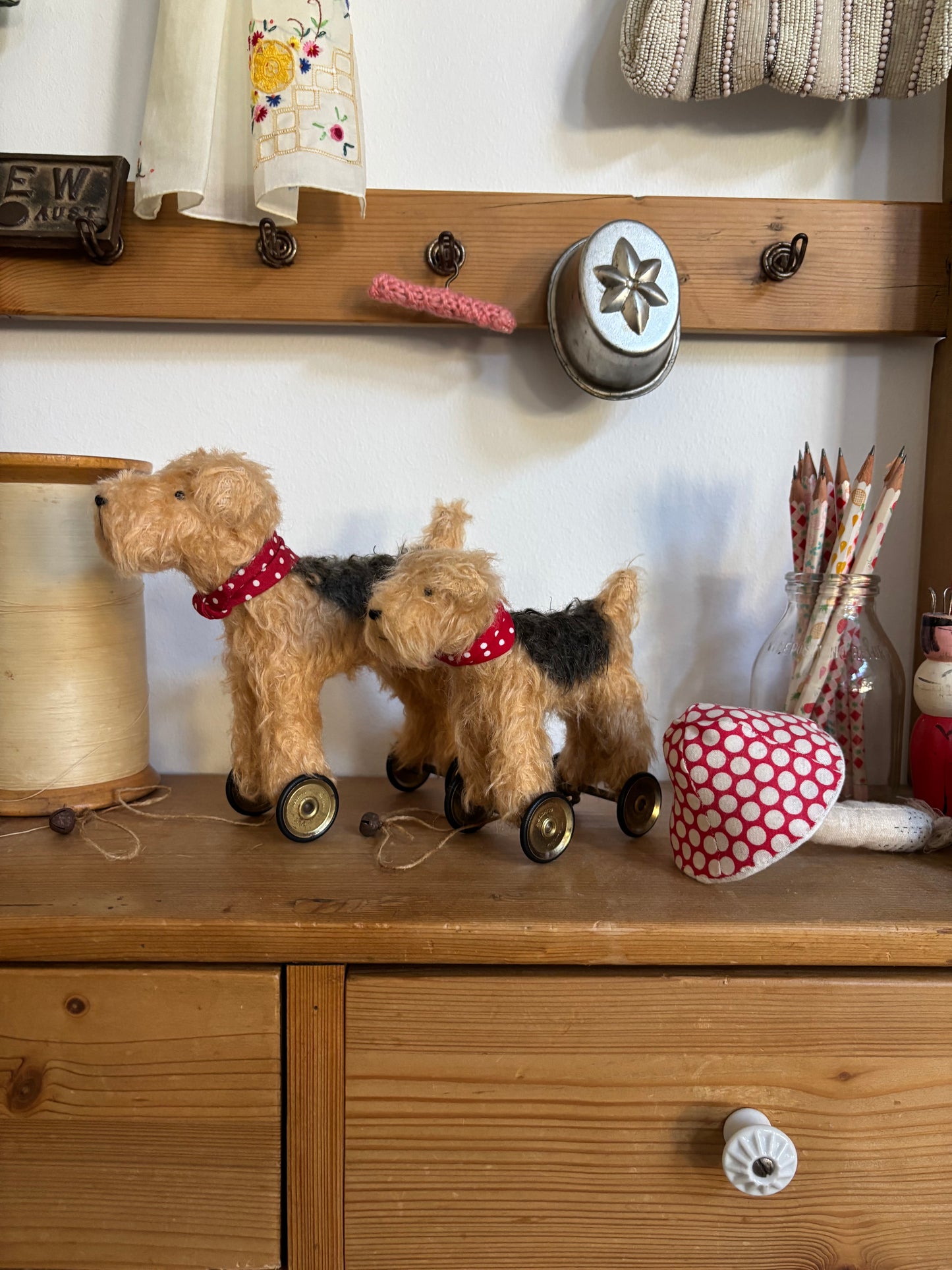 Airedale on Wheels - 12 cm tall