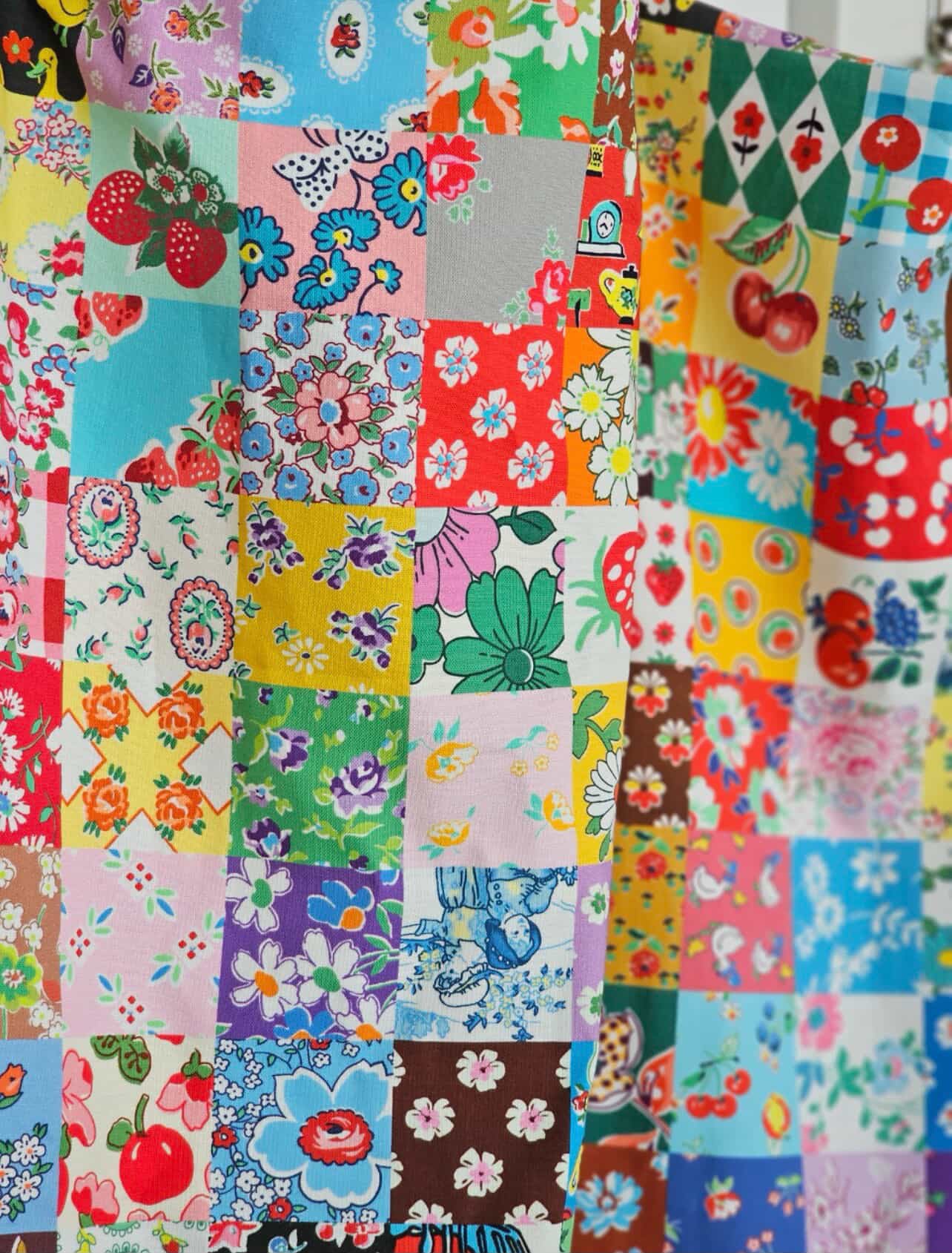 Pre-0rder Feedsack Inspired Cheater Print from Momnson Fabrics