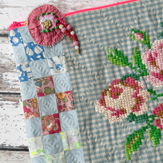 Betsy Rose Pouch A5 Pattern, Gingham and Threads