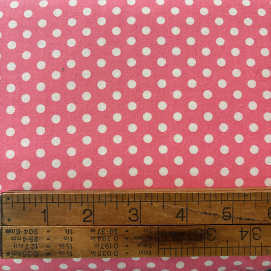 Happy Sweet Collection - Medium Cream Spot on Pink