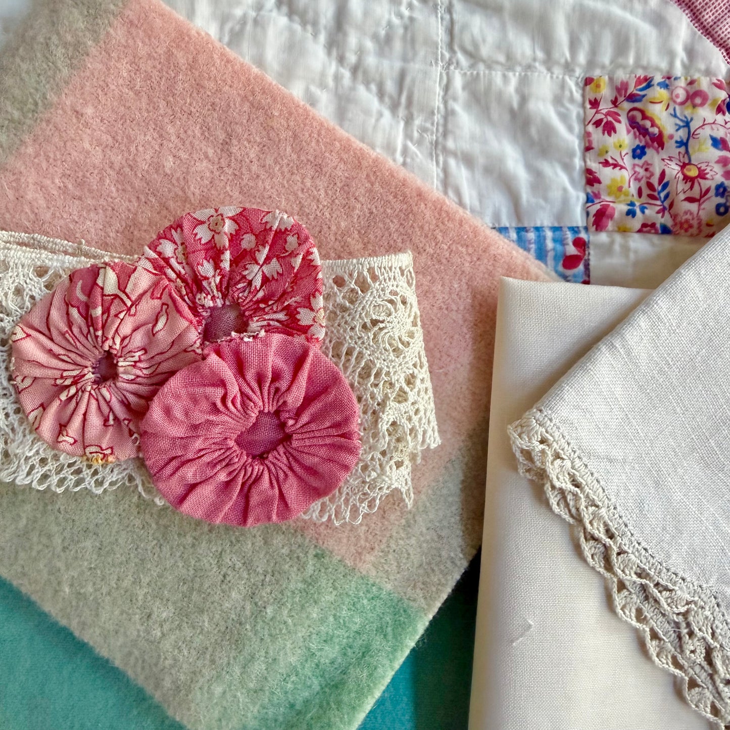 Vintage Quilt Needlebook Kit (2)