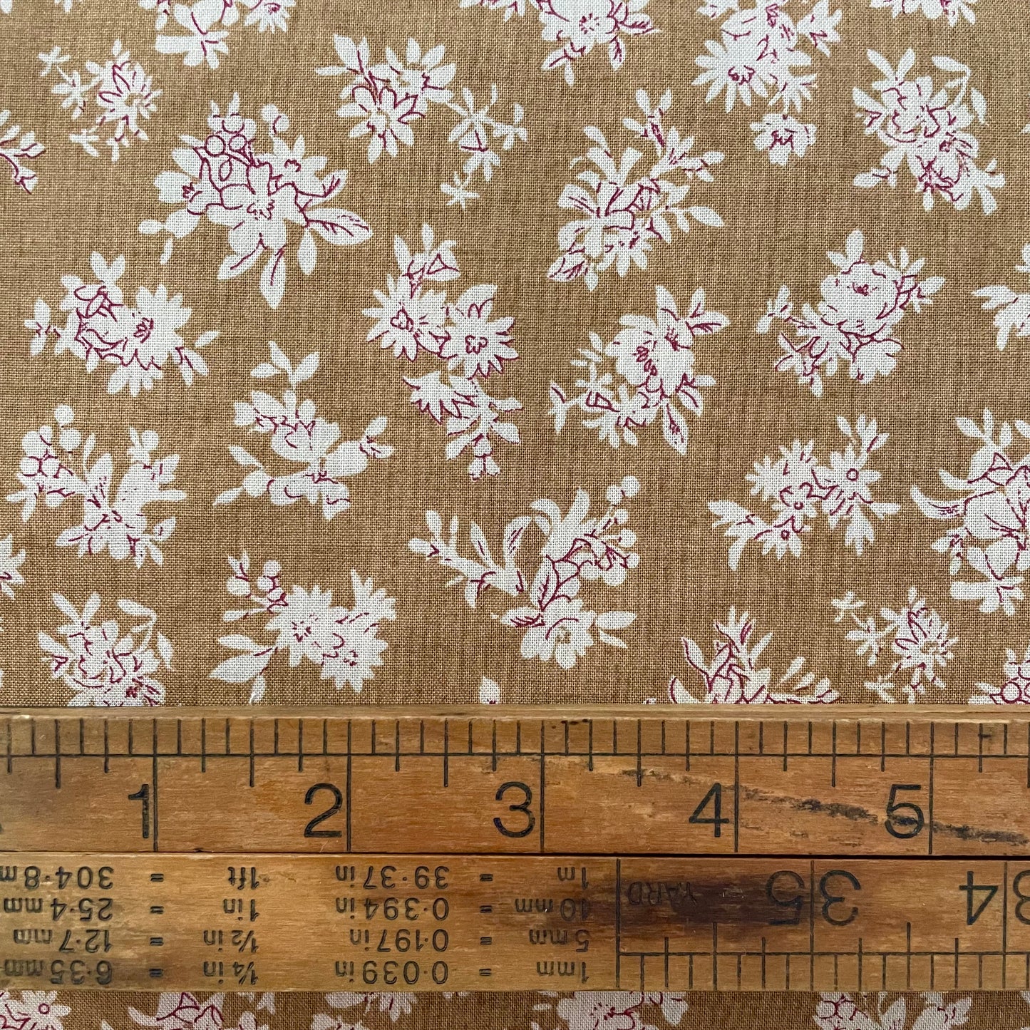Yuwa Golden Brown Floral