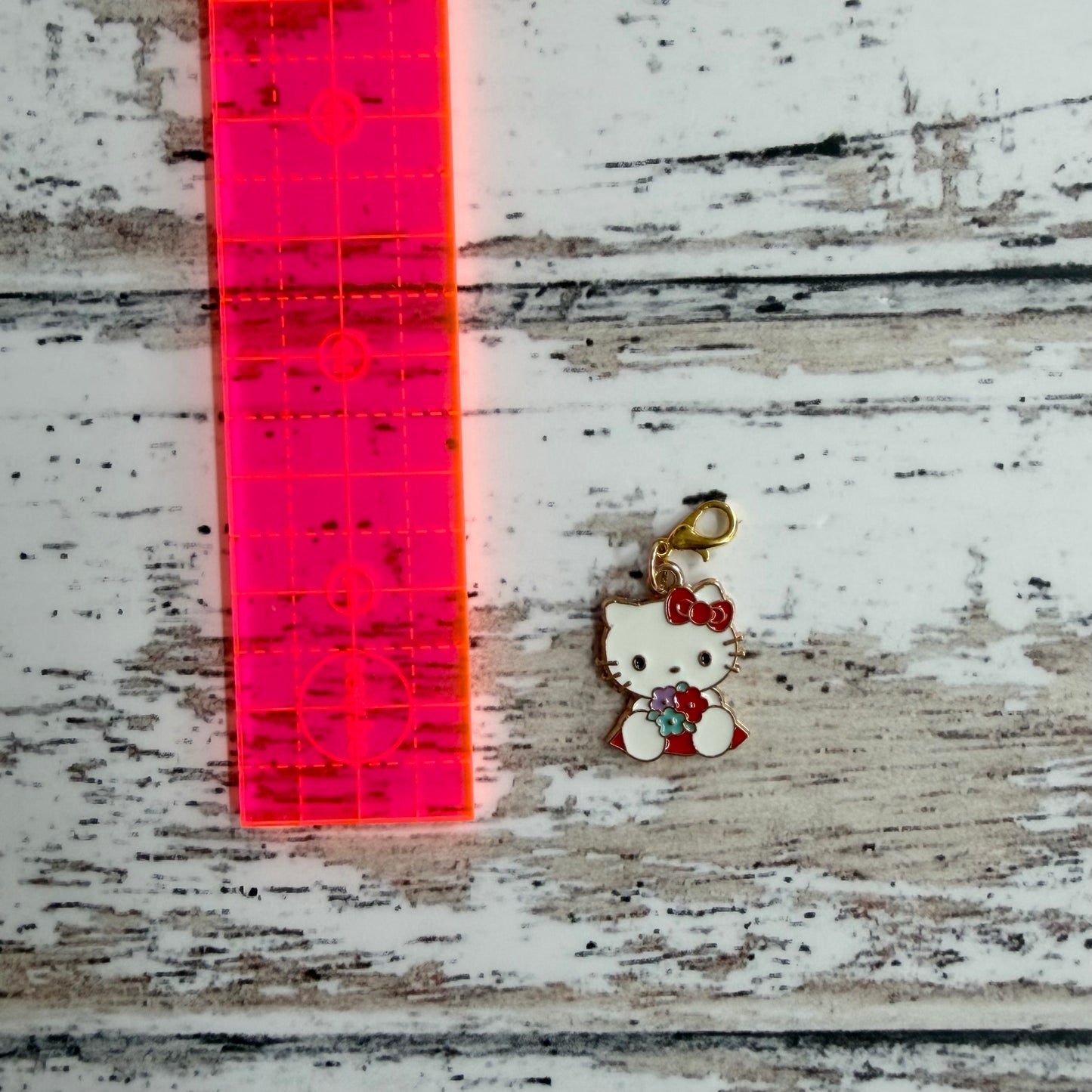 Hello Kitty with Flowers Zipper Charm