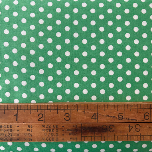 Happy Sweet Collection - Medium Cream Spot on Green