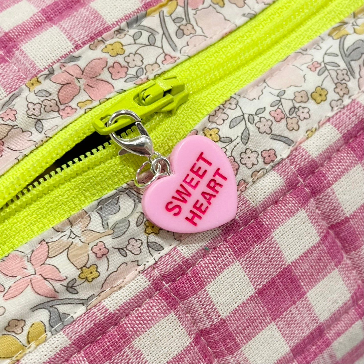 Sweet Heart Zipper Charm