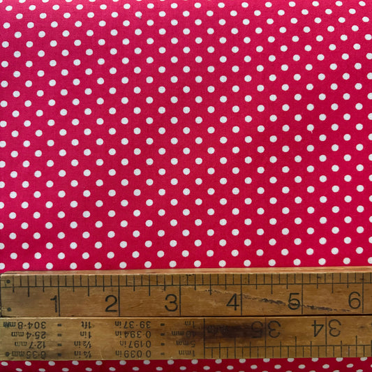 Happy Sweet Collection - Smaller Cream Spot on Red