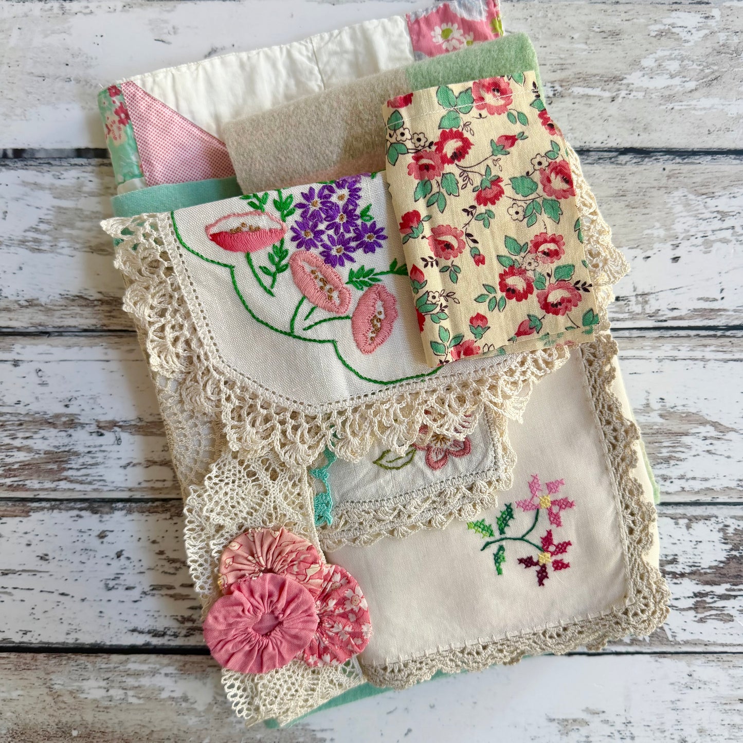 Vintage Quilt Needlebook Kit (2)