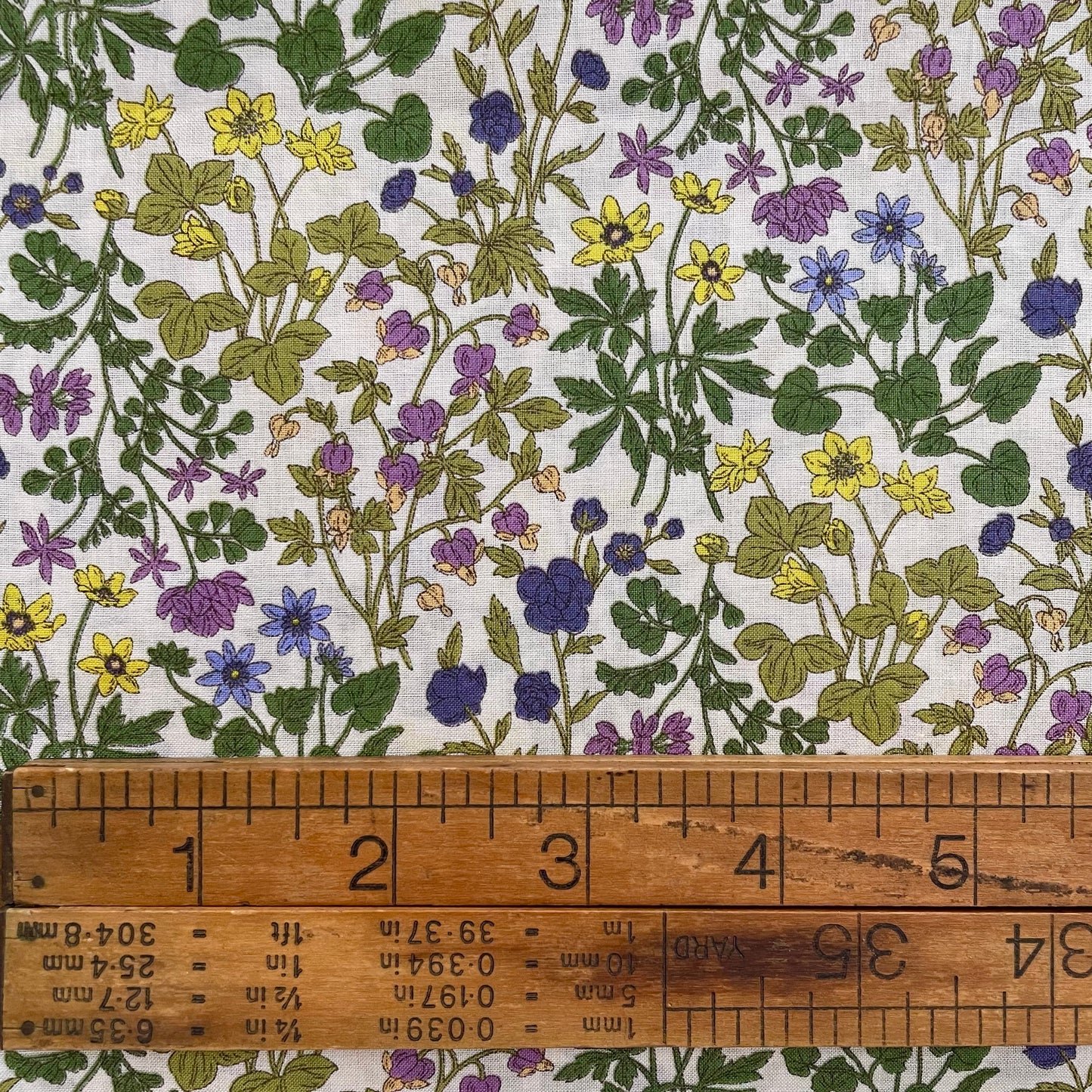 Hokkoh Floral - Lawn