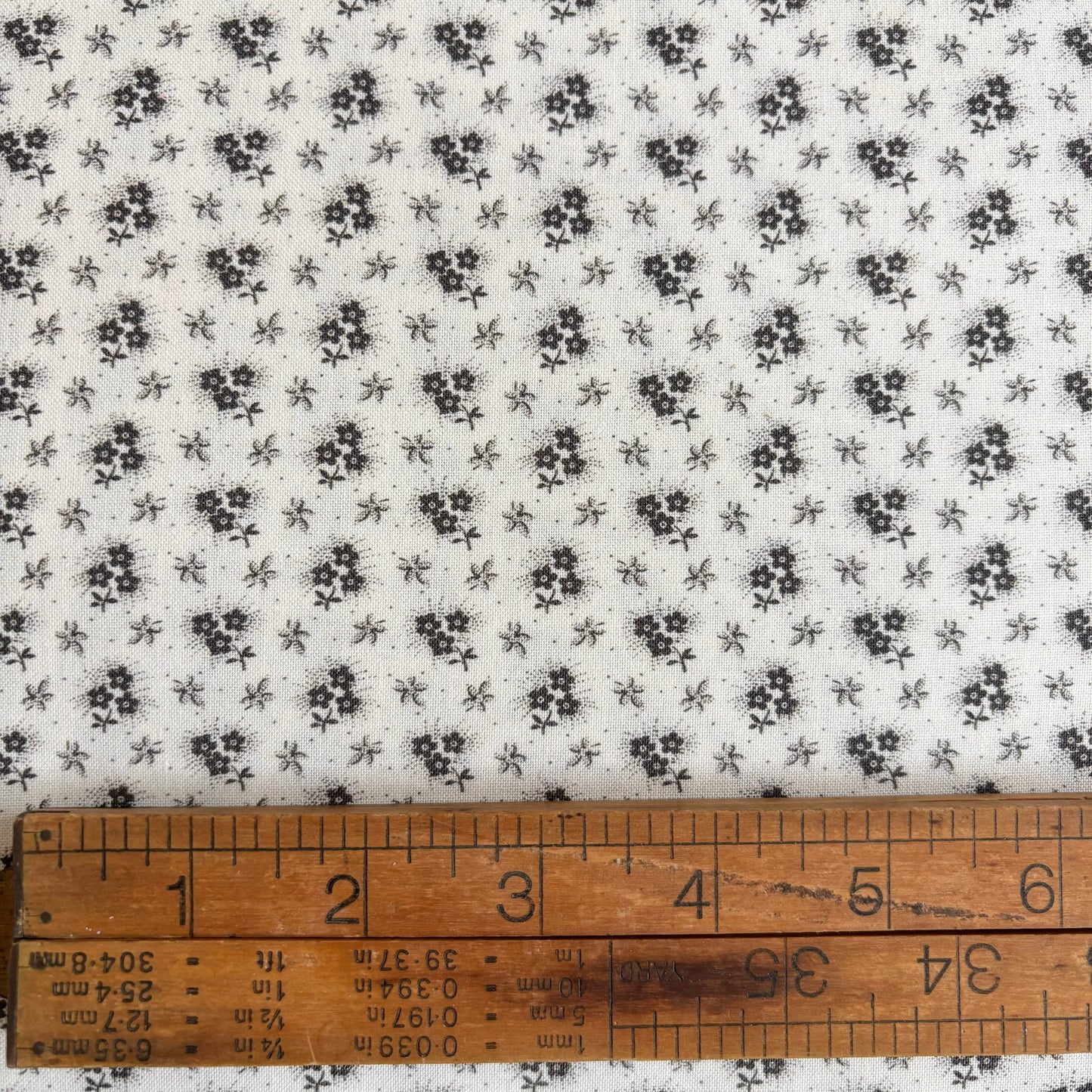 Everyday Essentials - Cream Ditsy Floral