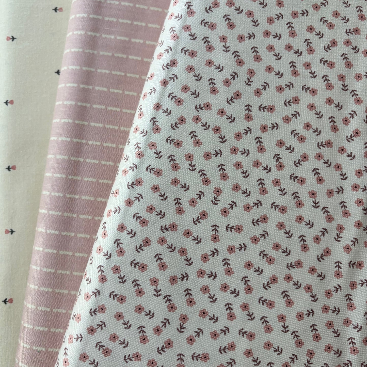 Blush 'N Butterscotch - Ditsy Floral Cream - Riley Blake
