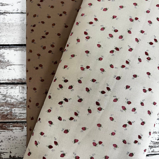 Kokka Small Strawberry - Brown