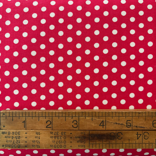Happy Sweet Collection - Medium Cream Spot on Red