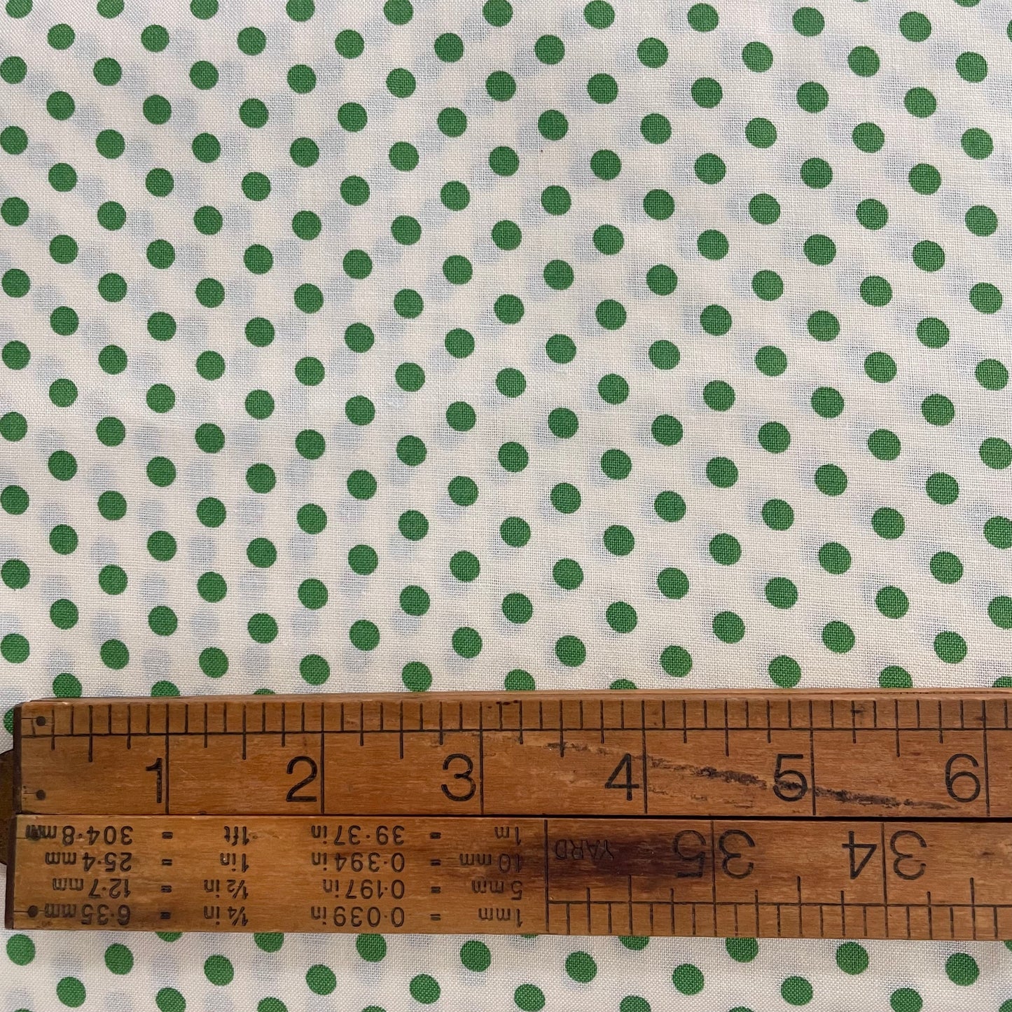 Happy Sweet Collection - Green Spot on Cream