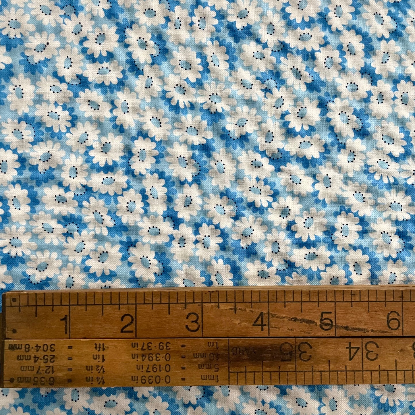 Wild Flour - Daisy Field Blue