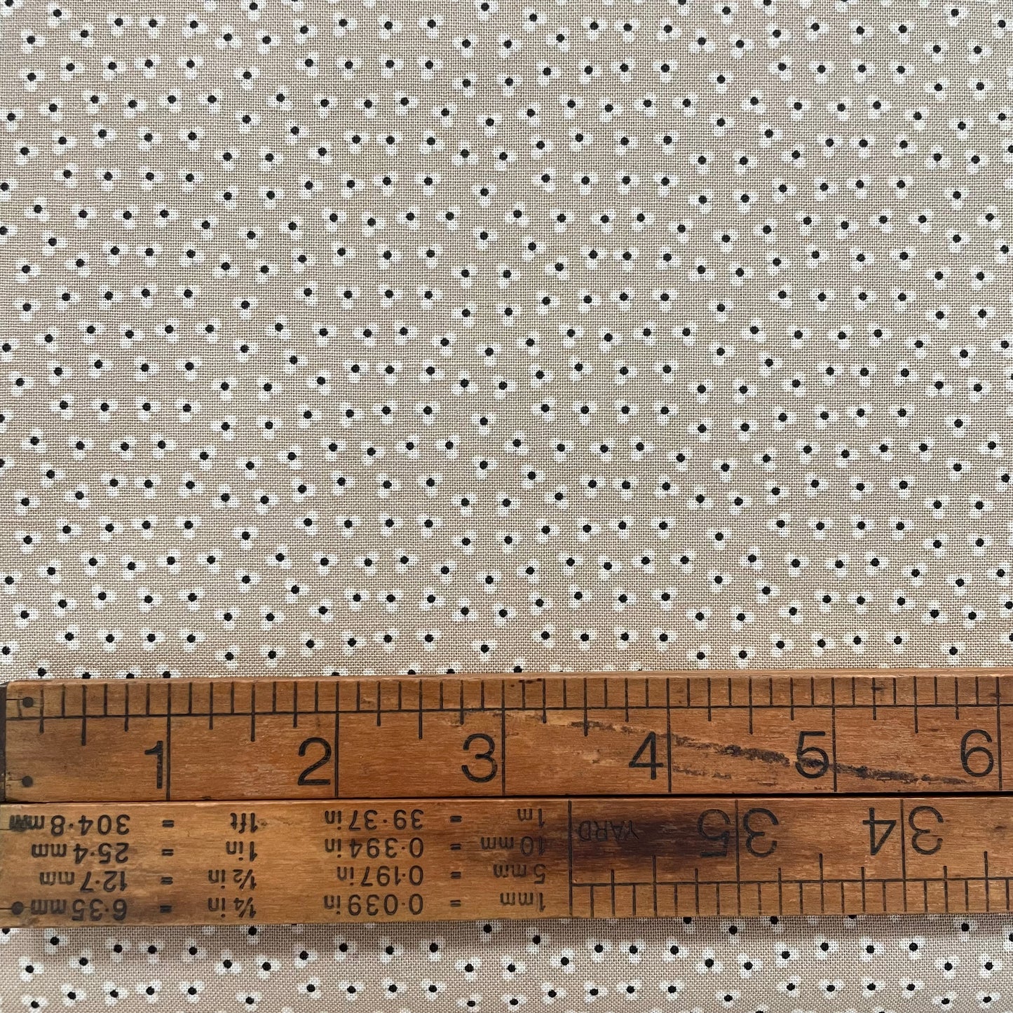 Material Madders - Beige