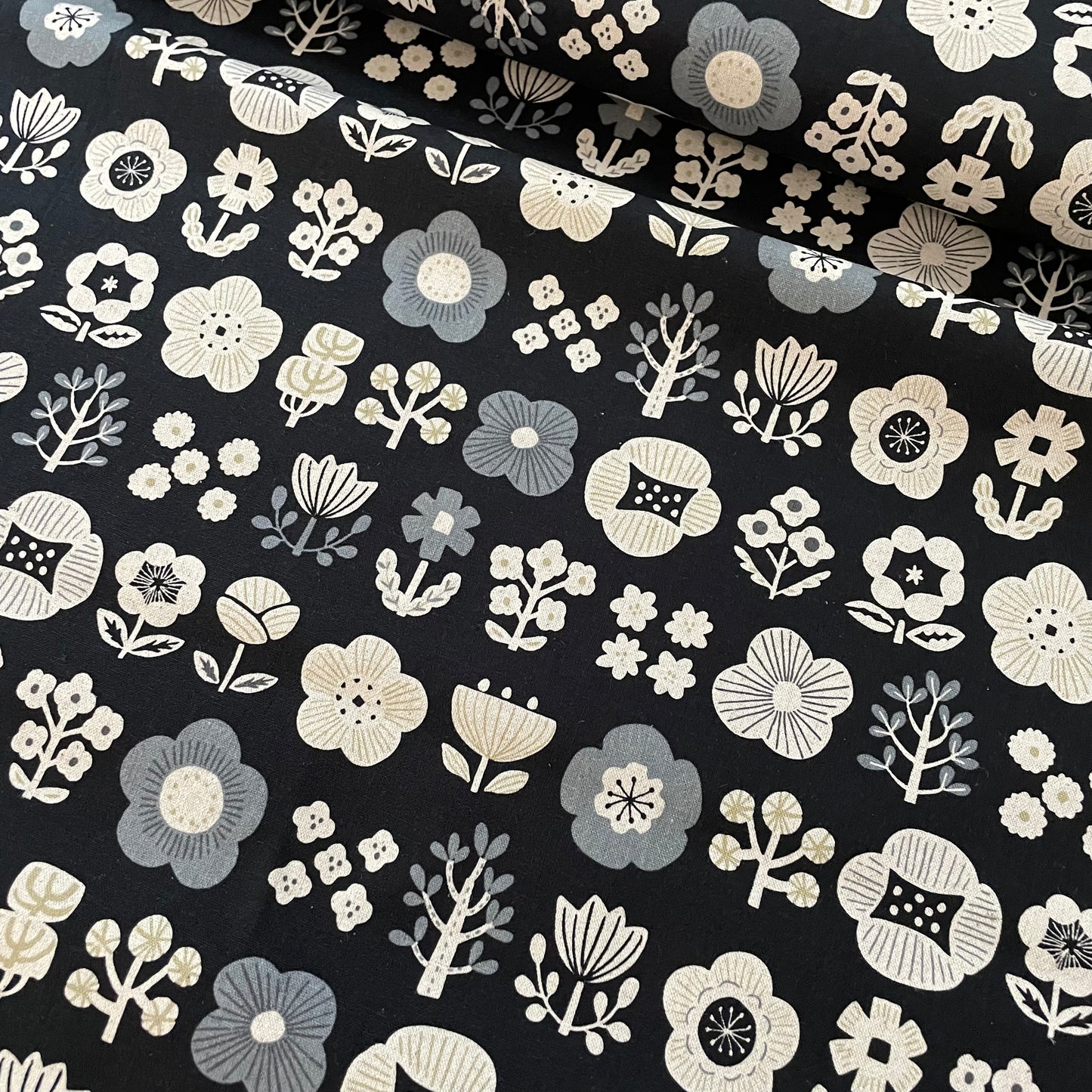 Gomoku - Black - Cotton Linen Blend - Flowers