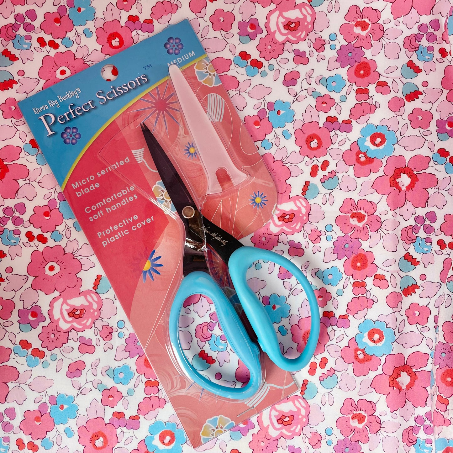 Karen Kay Buckley Medium Perfect Scissors 6” - Blue