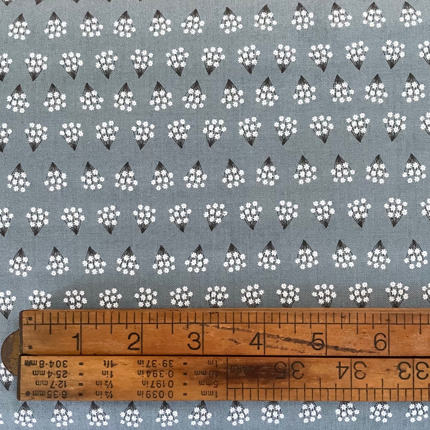 Moda - Dwell in Possibility