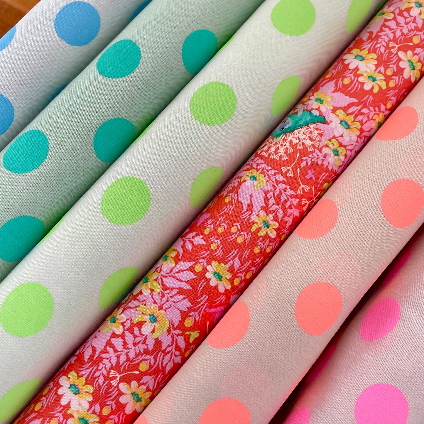 Tula Pink - Who’s Your Dandy - Glow - Tiny Beasts