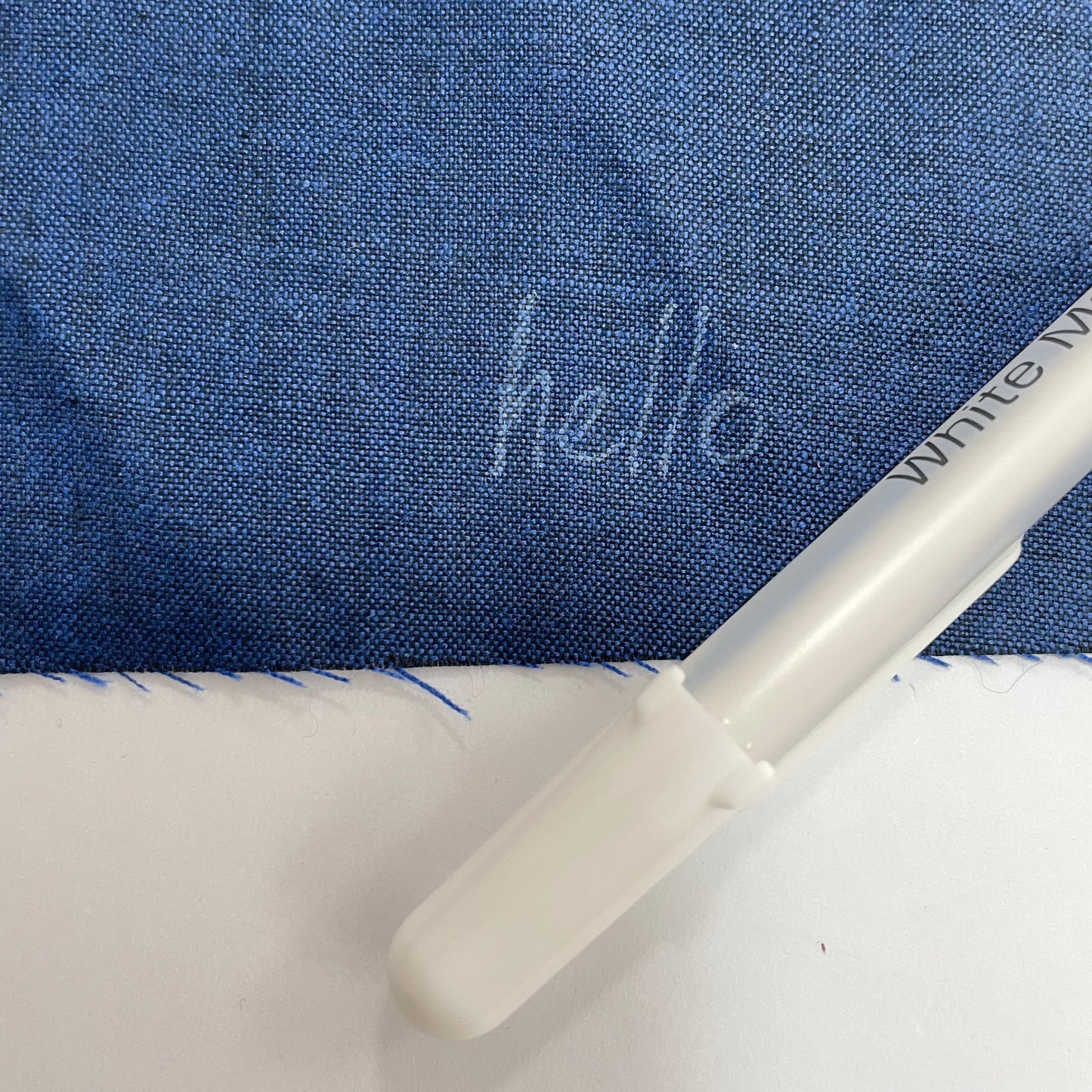 Clover White Marking Pen - Fine