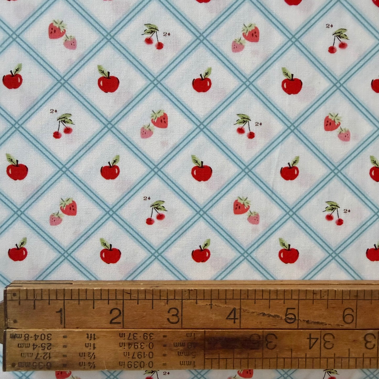 Minimo - Cherry Tiles by Amy Sinabaldi