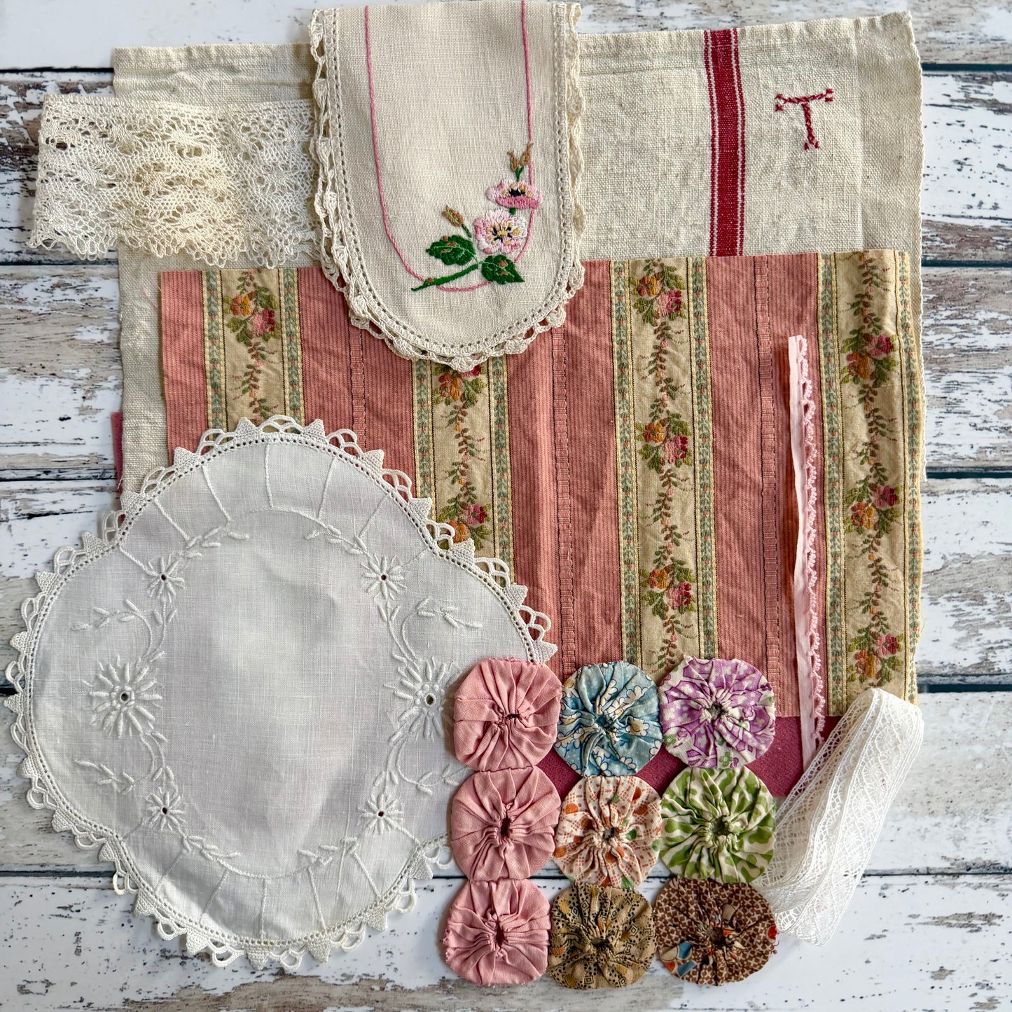 Vintage Needlebook Kit (H)