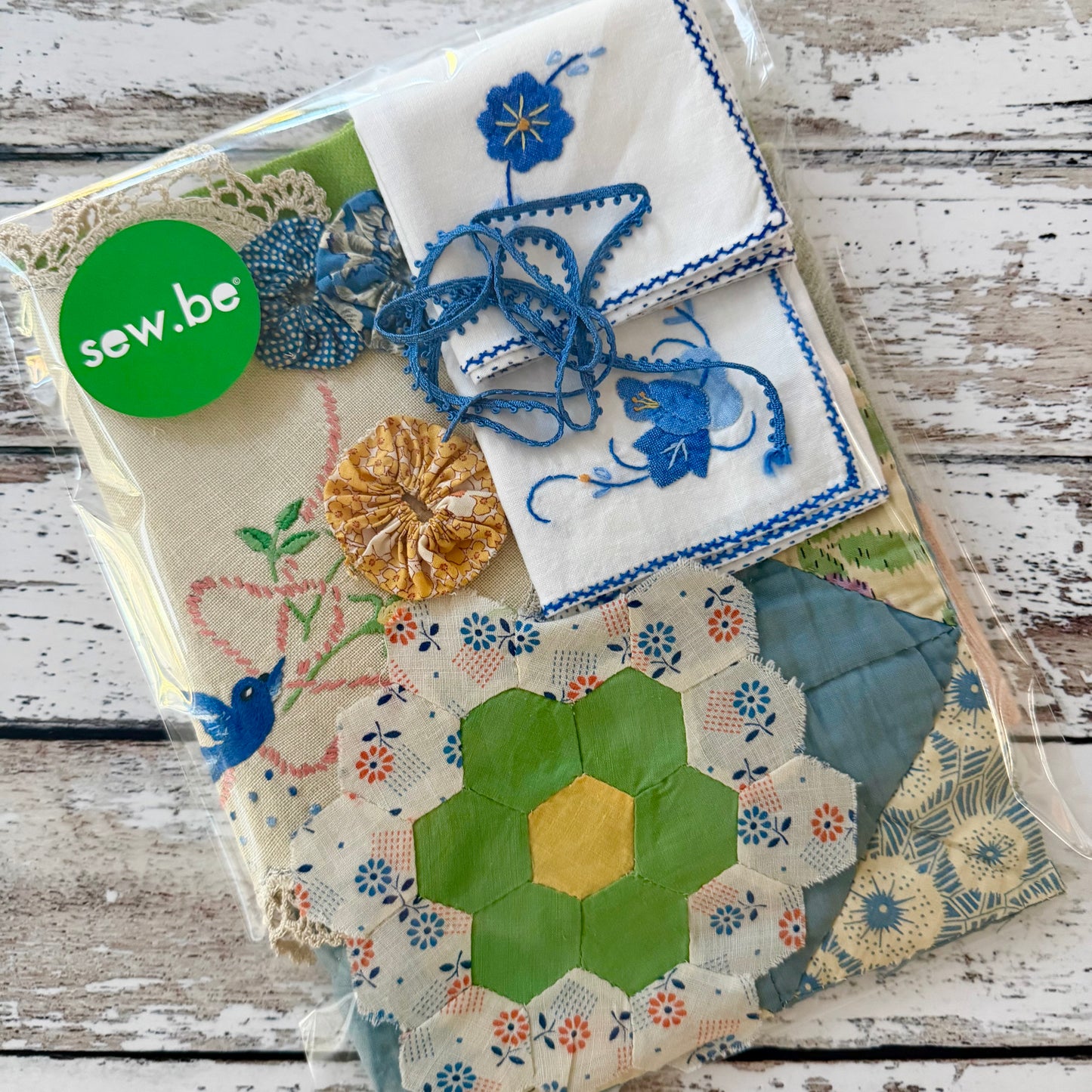 Vintage Needlebook Kit (I)