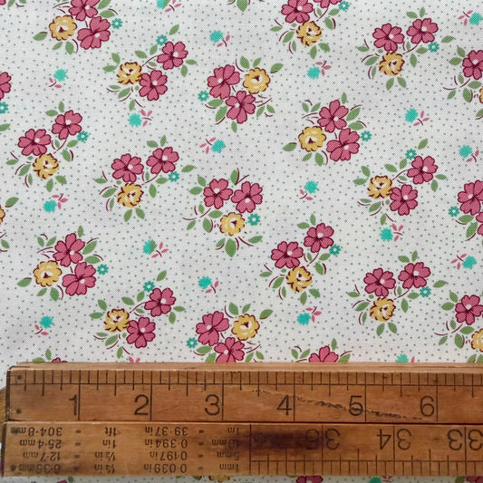 Aunt Grace Goes Scrappy by Judie Rothermel for Marcus Fabrics - Floral - Pink