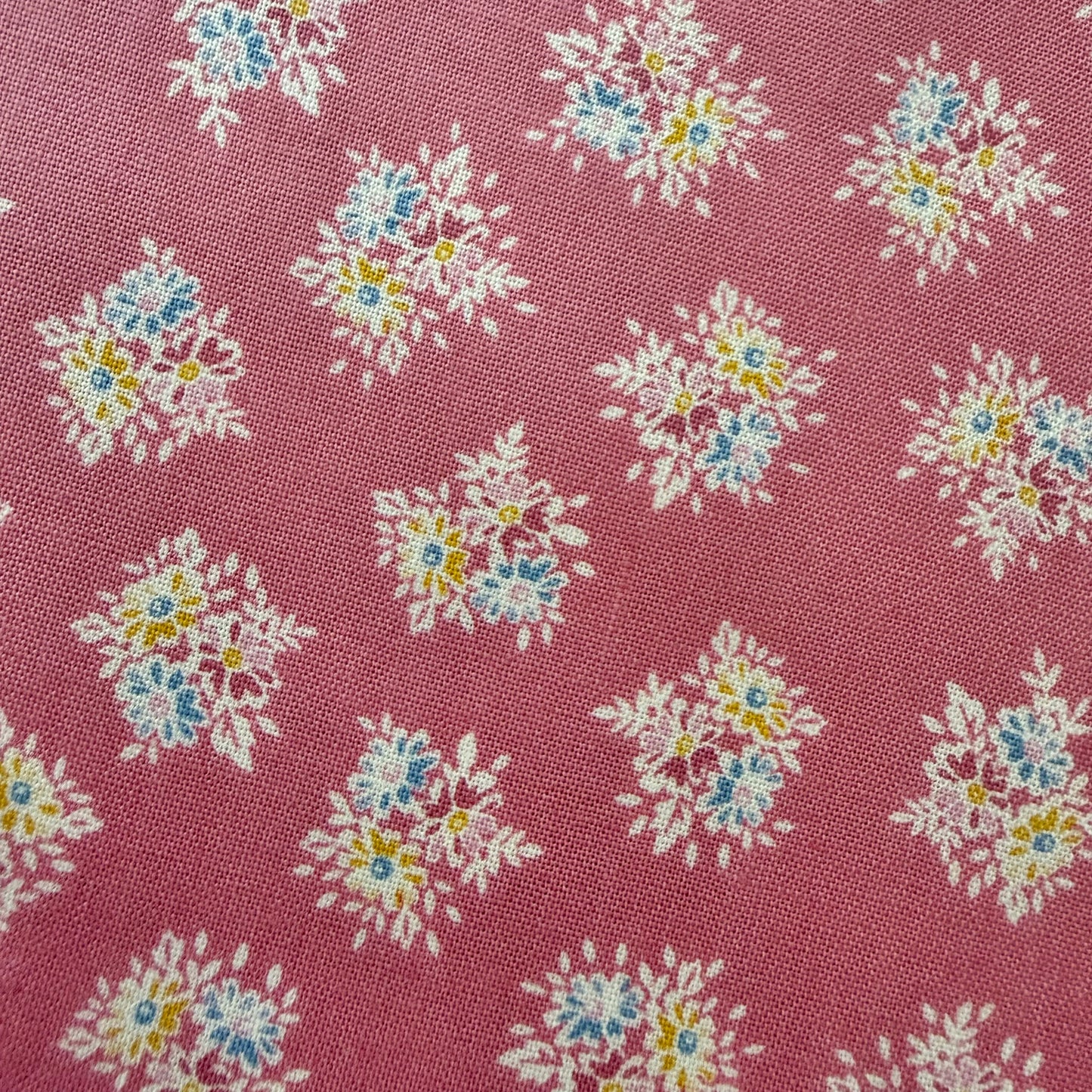Petit Fleur Posy Pink - by Makower Uk for Andover