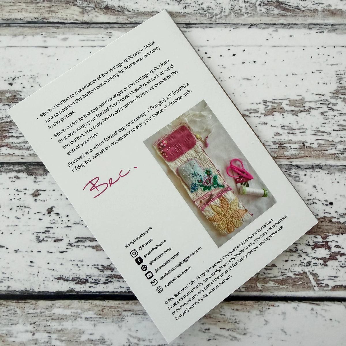 Small Project - Tiny Travel Huswif (Booklet Only)