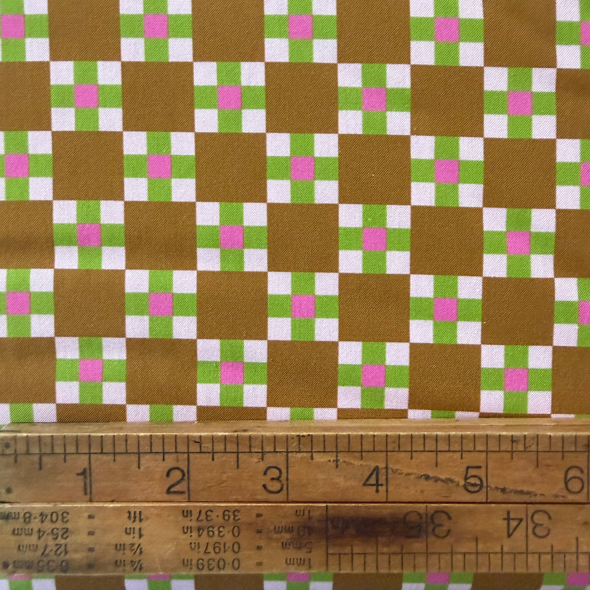 Picnic in Bronze Plus - Annabels Blenders - Windham Fabrics